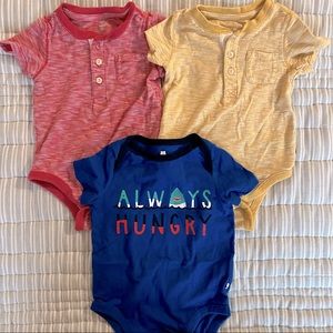 Gap set of 3 short sleeved onesies 18-24m